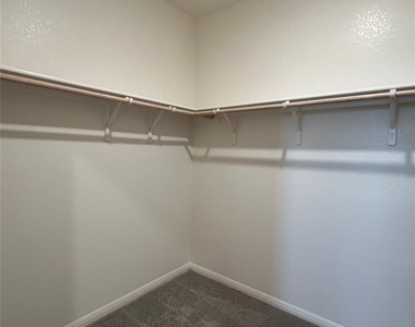 124 Rother Pl - Photo Thumbnail 4