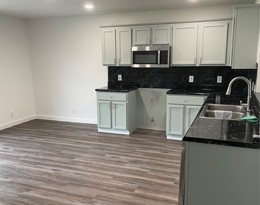 304 Will Ln - Photo Thumbnail 2
