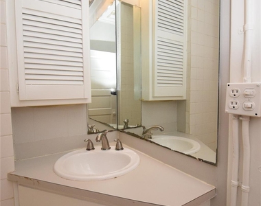 407 E 30th St - Photo Thumbnail 10