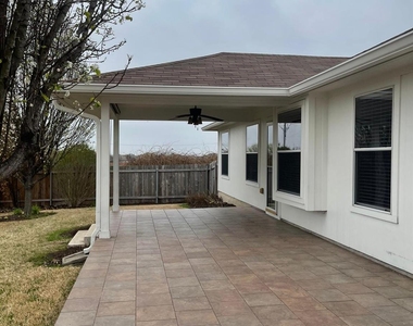2516 Pearson Way - Photo Thumbnail 24
