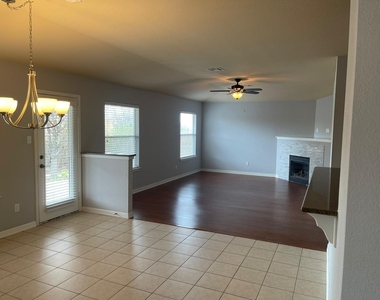 2516 Pearson Way - Photo Thumbnail 17
