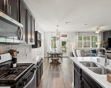 7403 Travertine Spring Dr - Photo Thumbnail 14