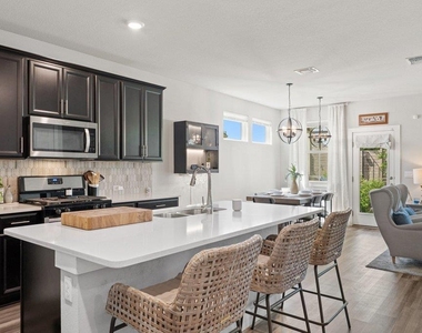 7403 Travertine Spring Dr - Photo Thumbnail 16