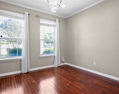 303 Payne Stewart Dr - Photo Thumbnail 5