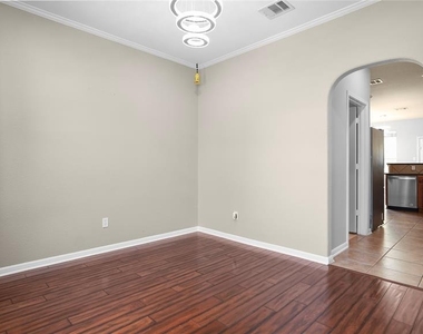 303 Payne Stewart Dr - Photo Thumbnail 4