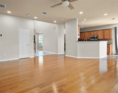 303 Payne Stewart Dr - Photo Thumbnail 21