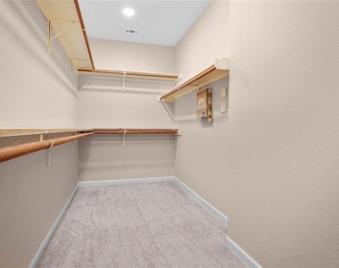 303 Payne Stewart Dr - Photo Thumbnail 17