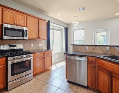 303 Payne Stewart Dr - Photo Thumbnail 6