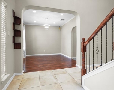 303 Payne Stewart Dr - Photo Thumbnail 3