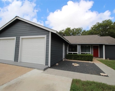 10702 Lanshire Dr - Photo Thumbnail 1