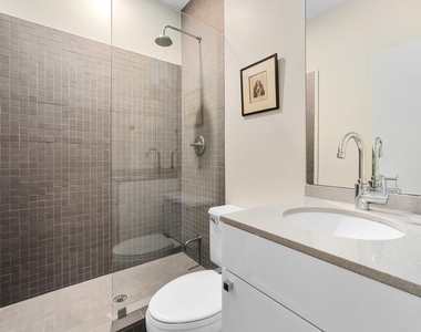 3718 Bridle Path - Photo Thumbnail 20