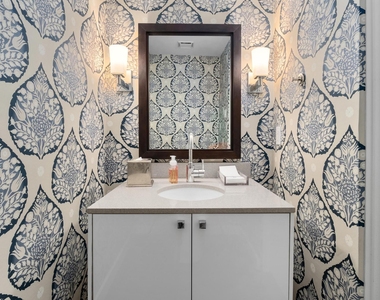 3718 Bridle Path - Photo Thumbnail 23