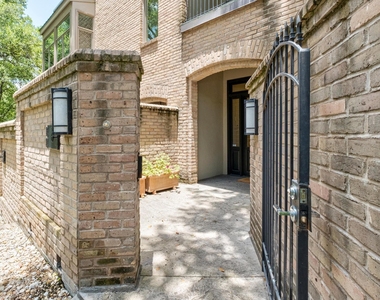 3718 Bridle Path - Photo Thumbnail 1