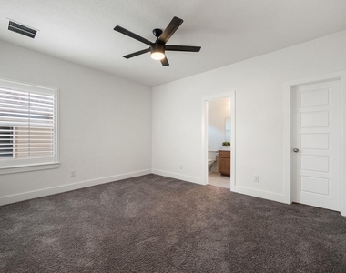 5604 Anaheim Ave - Photo Thumbnail 20