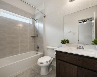 5604 Anaheim Ave - Photo Thumbnail 21