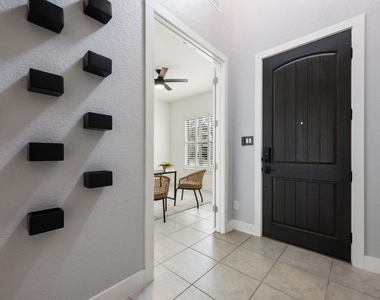 5604 Anaheim Ave - Photo Thumbnail 2