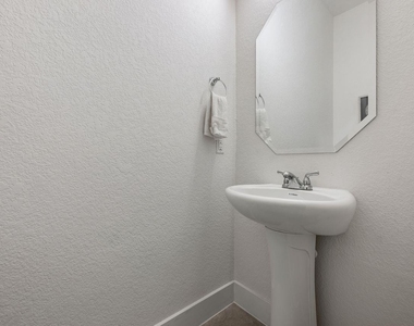 5604 Anaheim Ave - Photo Thumbnail 28