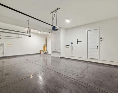 5604 Anaheim Ave - Photo Thumbnail 31
