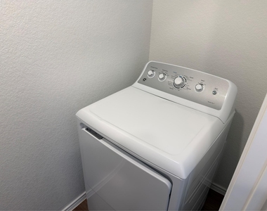 296 Agate Cliff Dr - Photo Thumbnail 24
