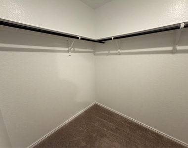 296 Agate Cliff Dr - Photo Thumbnail 16