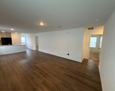 296 Agate Cliff Dr - Photo Thumbnail 6