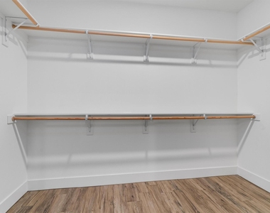 6444 Burnet Rd - Photo Thumbnail 19
