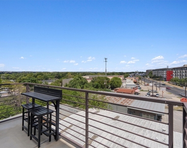 6444 Burnet Rd - Photo Thumbnail 7