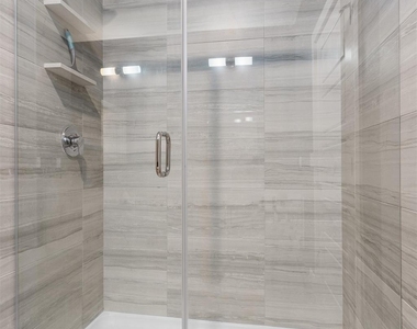 6444 Burnet Rd - Photo Thumbnail 18