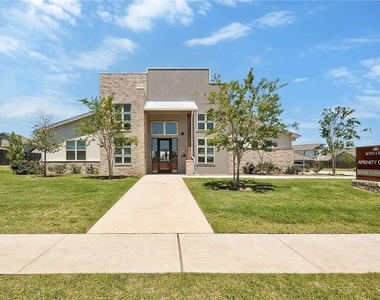 8214 Cottage Rose Dr - Photo Thumbnail 36