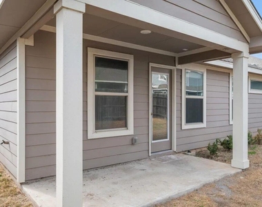 8214 Cottage Rose Dr - Photo Thumbnail 22