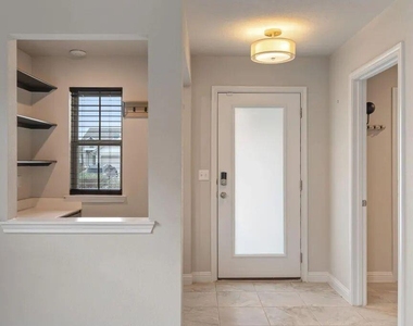 8214 Cottage Rose Dr - Photo Thumbnail 6