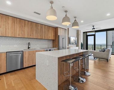 84 N East Ave - Photo Thumbnail 8