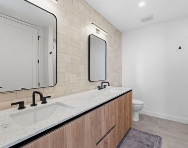 84 N East Ave - Photo Thumbnail 14