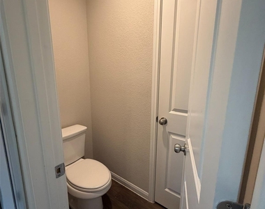 248 Falling Star Ln - Photo Thumbnail 13