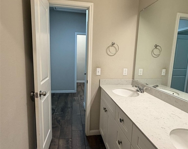 248 Falling Star Ln - Photo Thumbnail 10