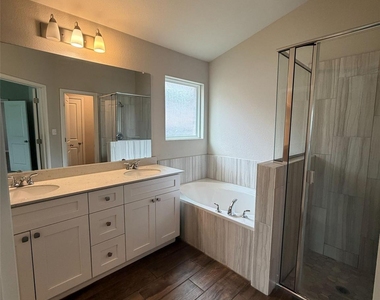 248 Falling Star Ln - Photo Thumbnail 11
