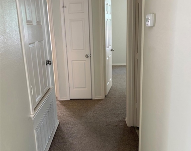 130 Sundown Ave - Photo Thumbnail 9