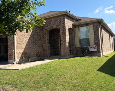 130 Sundown Ave - Photo Thumbnail 2