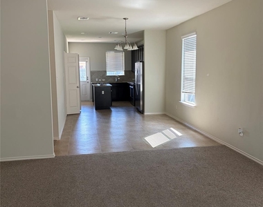 130 Sundown Ave - Photo Thumbnail 7