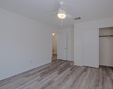2202 Piedmont Ct - Photo Thumbnail 13