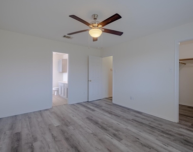 2202 Piedmont Ct - Photo Thumbnail 16