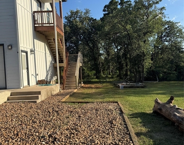 1029 Old Mcdade Rd - Photo Thumbnail 3