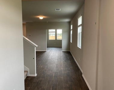 145 Free Stone Dr - Photo Thumbnail 22
