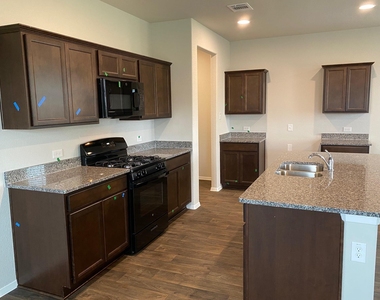 145 Free Stone Dr - Photo Thumbnail 5