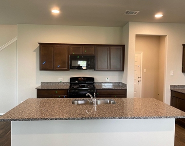145 Free Stone Dr - Photo Thumbnail 4
