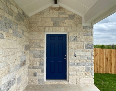 145 Free Stone Dr - Photo Thumbnail 3