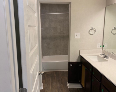 145 Free Stone Dr - Photo Thumbnail 30