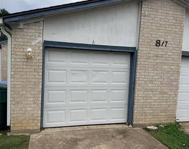 817 Lloyd Ln - Photo Thumbnail 13