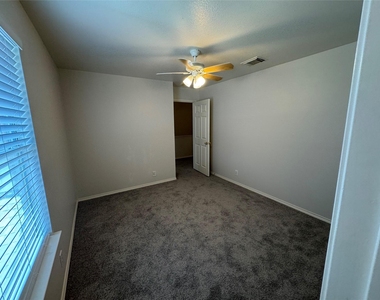 214 Winter St - Photo Thumbnail 17