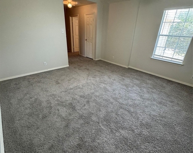 214 Winter St - Photo Thumbnail 14